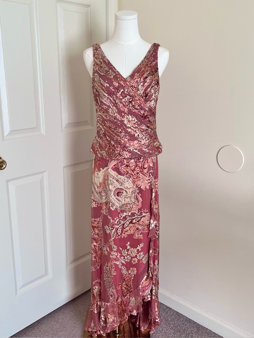 Vintage Mon Cheri 100% Silk Mauve Paisley Beaded Gown Womens Size 10 Fairy